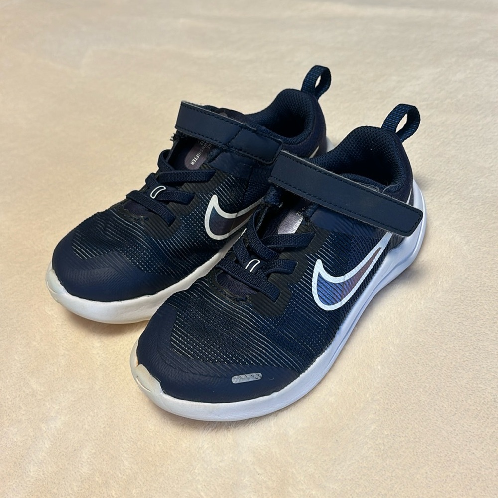 Toddler Nike Downshifter shoes in Navy size 10C